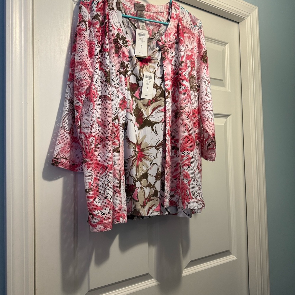 Chico's Pink and White Floral Blouse and matching jacket NWT size 3 (XL)